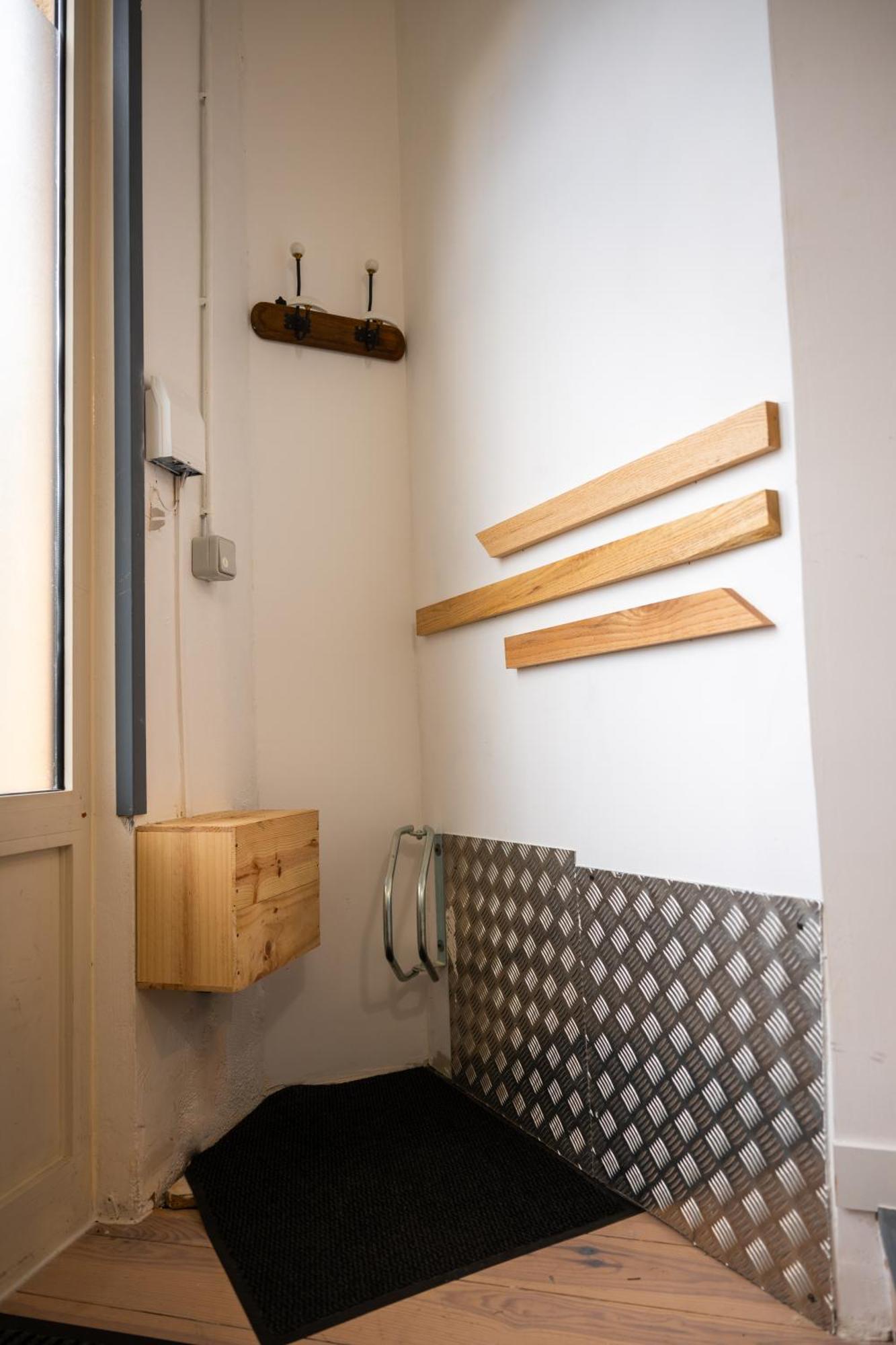 Chez La Fille De L Eclusier Apartment Кастелнодари Екстериор снимка